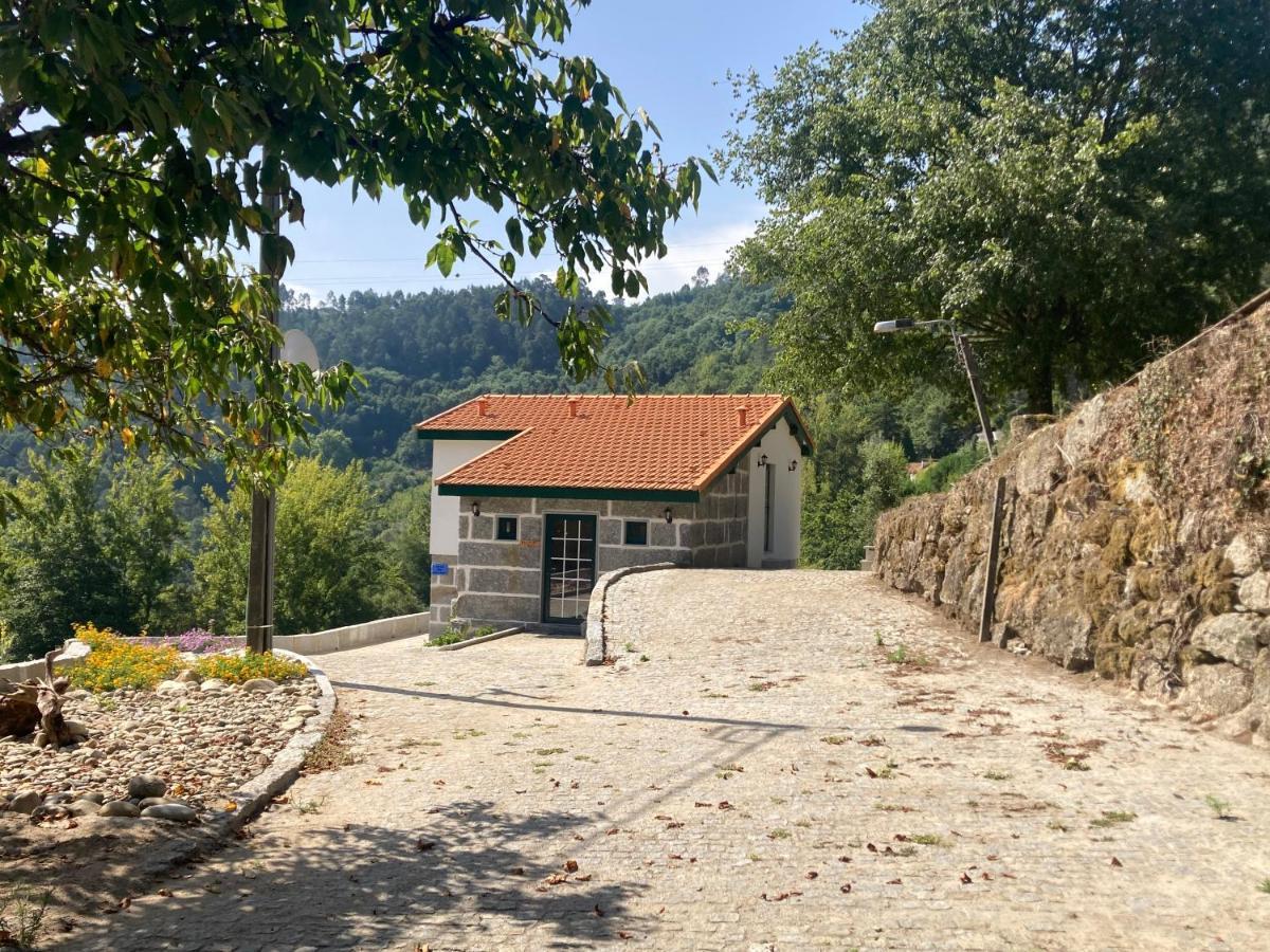 Quinta De Varzielas - Agroturismo Castelo de Paiva Exterior photo